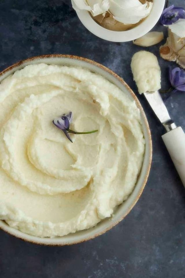 Toum (Garlic Sauce).